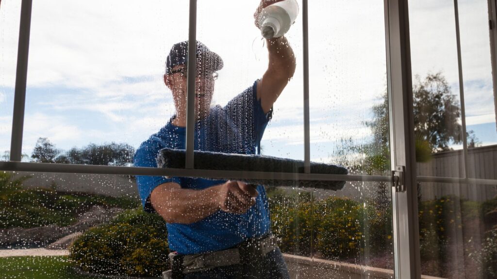 Fensterreinigung in Aachen - Reinigungsfirma Aachen - GMA Gebäudereinigung - Unterhaltsreinigung - Treppenhausreinigung - Haushaltsreinigung - Grundreinigung - Büroreinigung